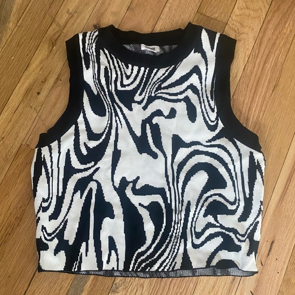 Garage Black and White Graphic Crop Top - Size S - Picture 1 of 3